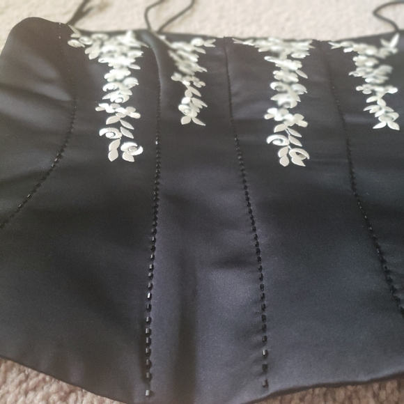 Crop floral bustier gems down the spine - Picture 2 of 5